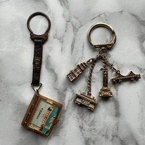 Vintage MCM keychain set - Postcard keychain and landmark keychain